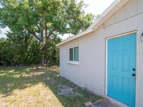 Exterior - 1211 62nd Ave E, Bradenton, FL 34203 photo 2 of 5