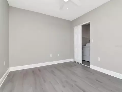 Bedroom - 1211 62nd Ave E, Bradenton, FL 34203 photo 16 of 27