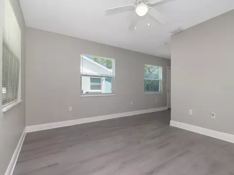 Living - 1211 62nd Ave E, Bradenton, FL 34203 photo 10 of 11