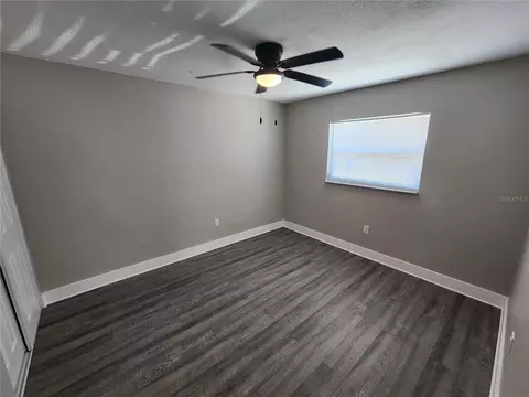 Bedroom - 1211 62nd Ave E, Bradenton, FL 34203 photo 12 of 27