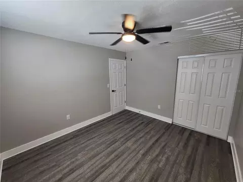 Bedroom - 1211 62nd Ave E, Bradenton, FL 34203 photo 11 of 27
