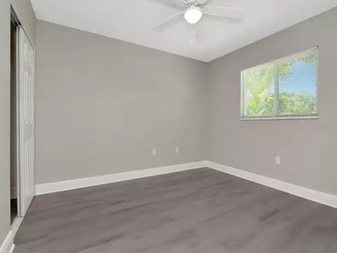 Bedroom - 1211 62nd Ave E, Bradenton, FL 34203 photo 20 of 27
