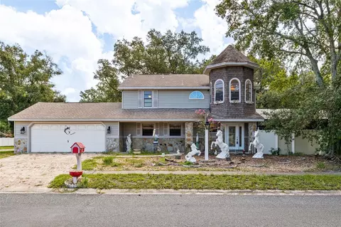 3030 Shadow Oaks Dr, Holiday, FL 34690