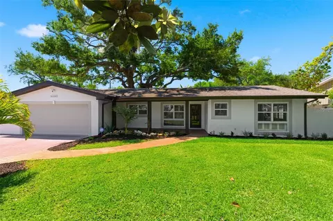 8326 40th Pl N, Saint Petersburg, FL 33709