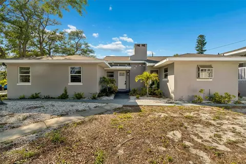 Exterior - 125 Harbor Bluff Dr, Largo, FL 33770 photo 6 of 18