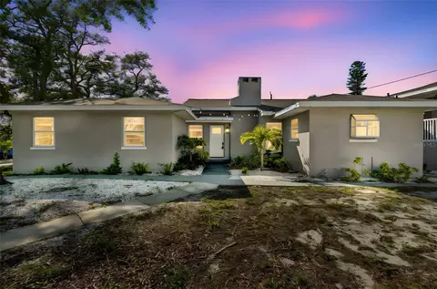 125 Harbor Bluff Dr, Largo, FL 33770