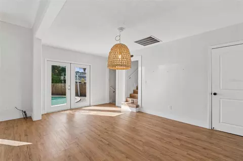 Living - 125 Harbor Bluff Dr, Largo, FL 33770 photo 8 of 12