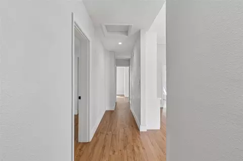 Entry Way - 125 Harbor Bluff Dr, Largo, FL 33770 photo 2 of 6