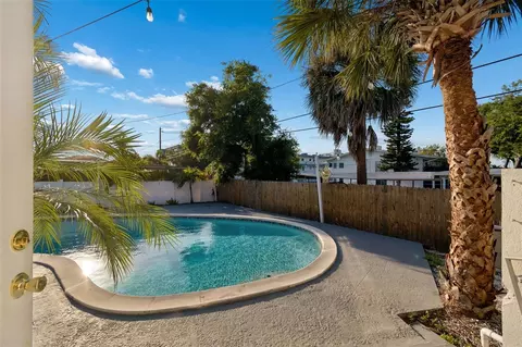 Exterior - 125 Harbor Bluff Dr, Largo, FL 33770 photo 10 of 18