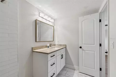 Bath - 125 Harbor Bluff Dr, Largo, FL 33770 photo 9 of 9