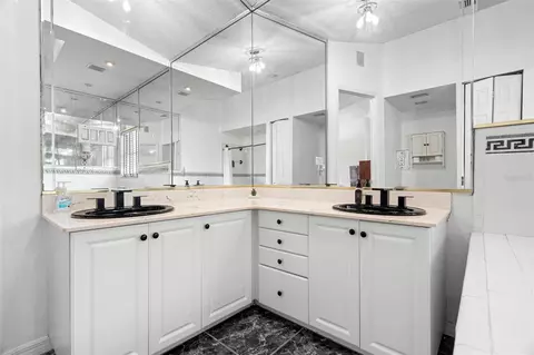 Bath - 6702 Josie Dr, Seffner, FL 33584 photo 2 of 5