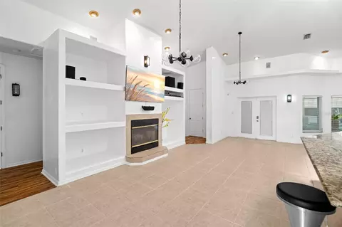 Living - 6702 Josie Dr, Seffner, FL 33584 photo 3 of 4