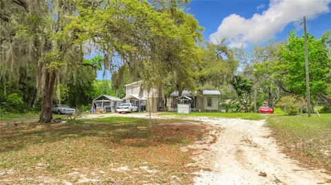 15415 SE 64th Pl, Ocklawaha, FL 32179