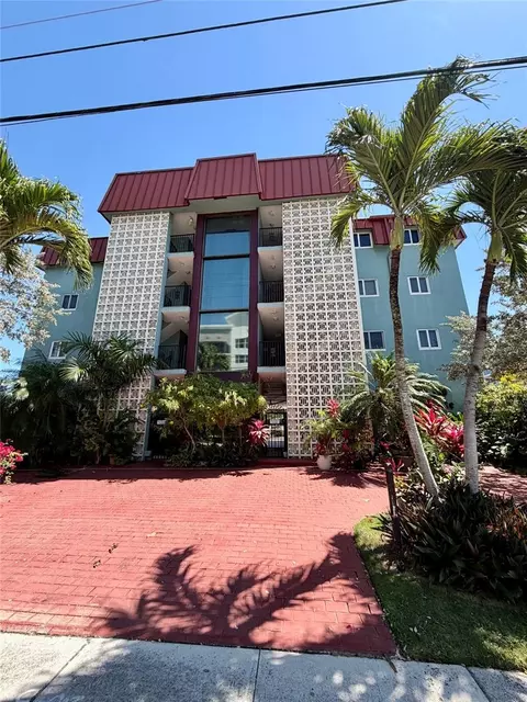 180 SE 20th Ave #303, Deerfield Beach, FL 33441