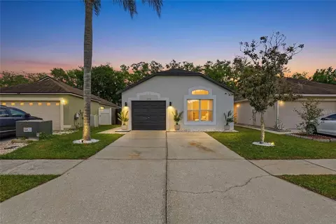 5916 Lake Front Dr, Wesley Chapel, FL 33545
