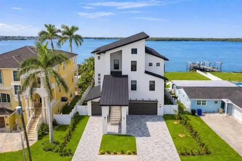 1843 Bayou Grande Blvd NE, Saint Petersburg, FL 33703