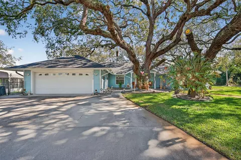 1312 Grove Ave, Tarpon Springs, FL 34689