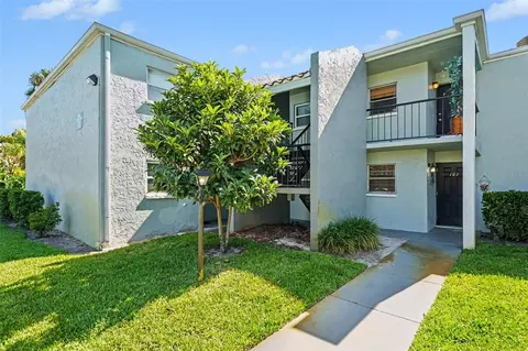 2845 Somerset Park Dr #101, Tampa, FL 33613