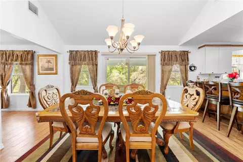 Dining - 7347 Packingham Dr, Webster, FL 33597 photo 2 of 8