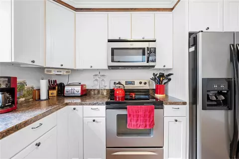 Kitchen - 7347 Packingham Dr, Webster, FL 33597 photo 4 of 4