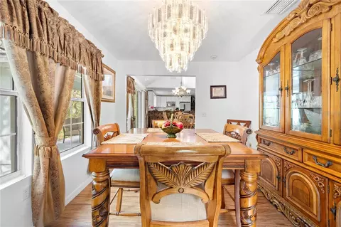 Dining - 7347 Packingham Dr, Webster, FL 33597 photo 5 of 8