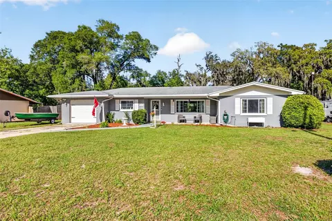 5068 Lakewood Dr, Dade City, FL 33523
