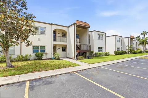 7701 Starkey Rd #412, Seminole, FL 33777