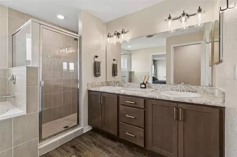 Bath - 11619 Stone Pine St, Riverview, FL 33569 photo 4 of 7