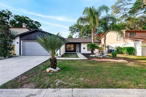 14841 Oak Vine Dr, Lutz, FL 33559