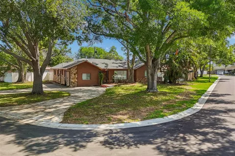 1716 Madrid Dr, Largo, FL 33778