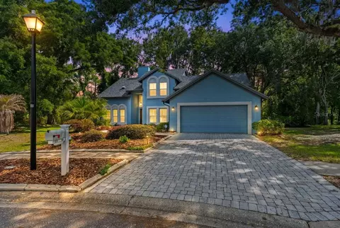 16105 Cadbury Ct, Tampa, FL 33647