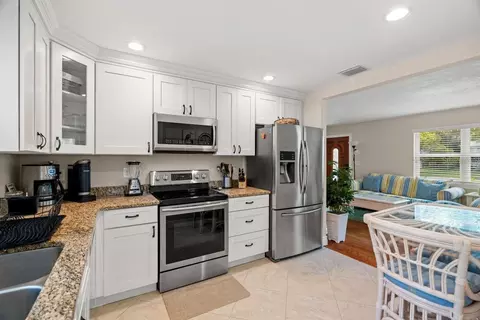 Kitchen - 1658 Douglas Ave, Dunedin, FL 34698 photo 2 of 3