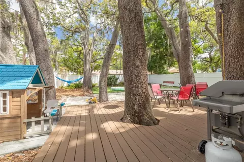 901 Virginia Ave, Tarpon Springs, FL 34689