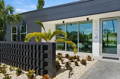 1304 Indian Rocks Rd, Belleair, FL 33756