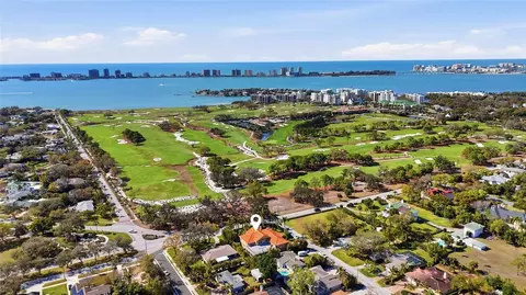 303 Sunny Ln, Belleair, FL 33756