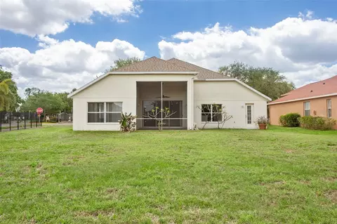 Exterior - 9103 Pinebreeze Dr, Riverview, FL 33578 photo 4 of 8