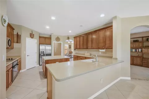 Kitchen - 9313 Lisbon St, Seffner, FL 33584 photo 1 of 6