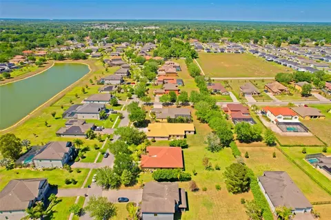 View/Area - 9313 Lisbon St, Seffner, FL 33584 photo 7 of 8