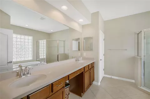 Bath - 9313 Lisbon St, Seffner, FL 33584 photo 1 of 5