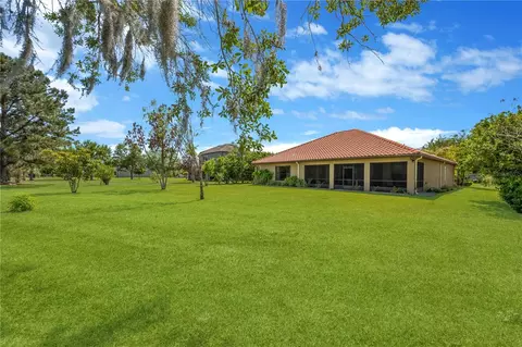 Exterior - 9313 Lisbon St, Seffner, FL 33584 photo 7 of 13