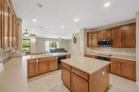 Kitchen - 9313 Lisbon St, Seffner, FL 33584 photo 6 of 6