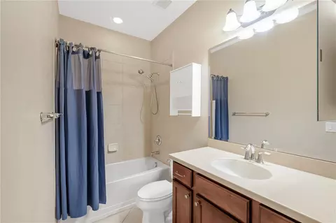 Bath - 9313 Lisbon St, Seffner, FL 33584 photo 4 of 5