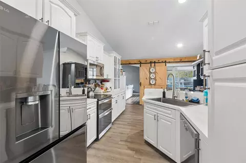 Kitchen - 12916 Ithaca Ave, Hudson, FL 34667 photo 3 of 4