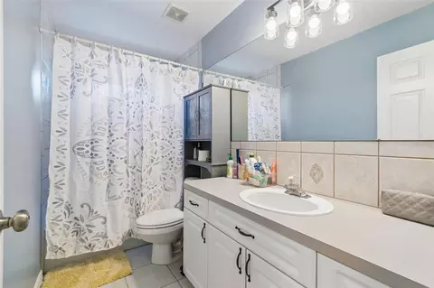 Bath - 12916 Ithaca Ave, Hudson, FL 34667 photo 3 of 3