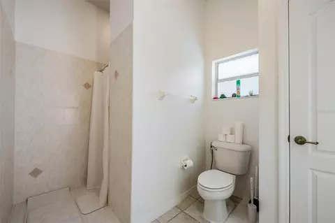 Bath - 13566 Rudi Loop, Spring Hill, FL 34609 photo 4 of 7