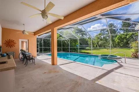 Exterior - 13566 Rudi Loop, Spring Hill, FL 34609 photo 5 of 15