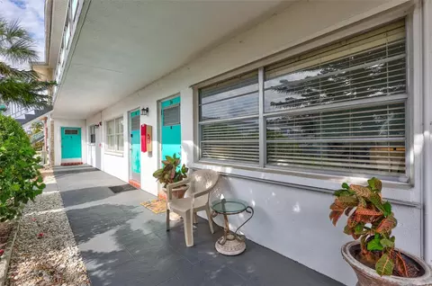 5945 21st St N #3, Saint Petersburg, FL 33714