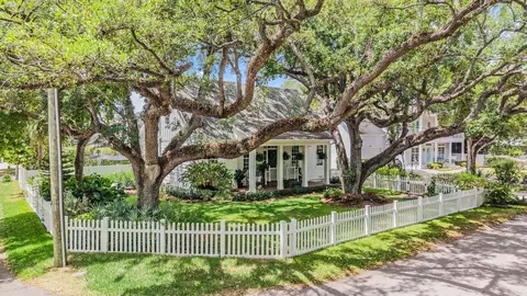 1707 S Hesperides St, Tampa, FL 33629