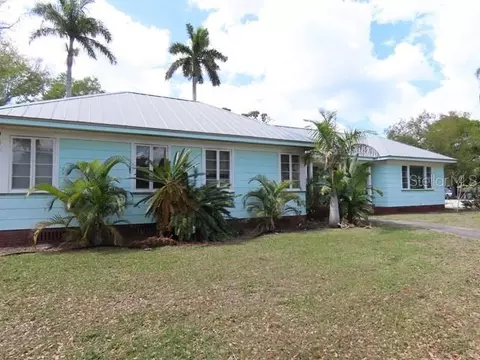 408 27th St W, Bradenton, FL 34205