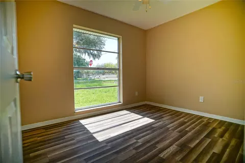 Bedroom - 3320 Las Brisas Dr, Riverview, FL 33578 photo 5 of 9
